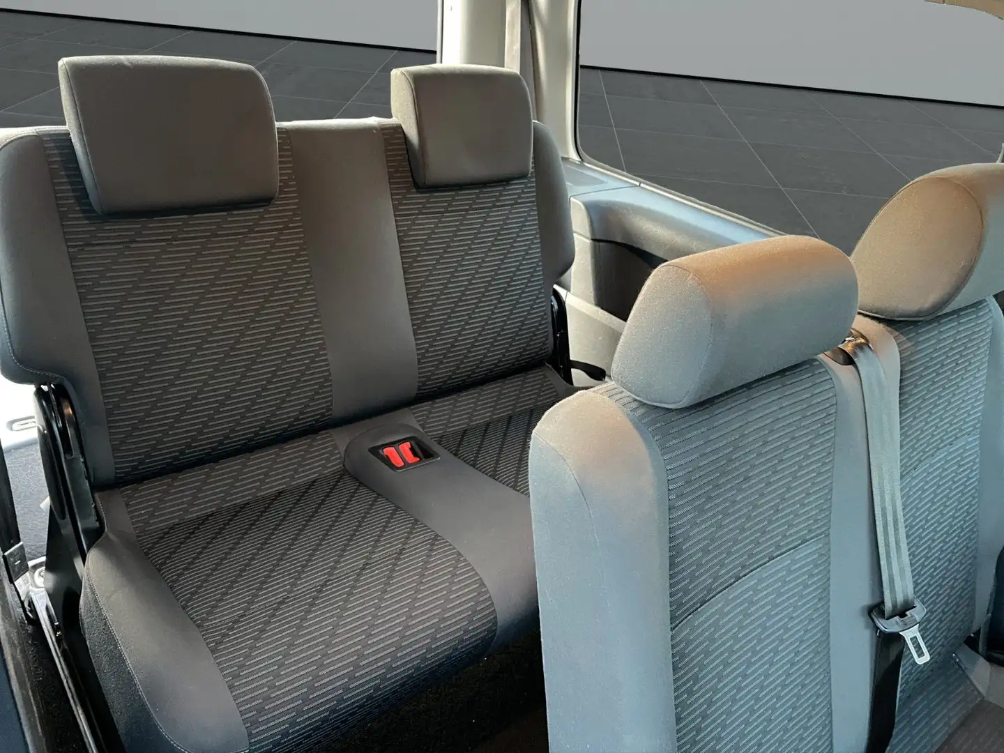 Volkswagen Egyéb Caddy Maxi *7 Sitze*Automatik*Gepflegt* - 2