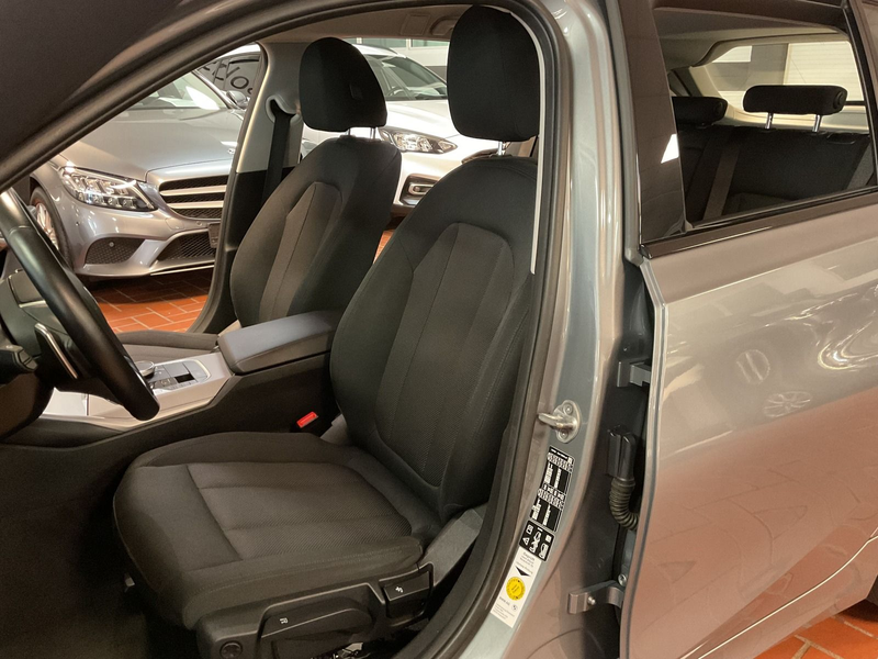 BMW 320 d xDrive Touring LED,Live Cockpit,Allrad — photo 14