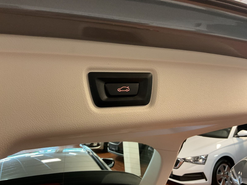 BMW 320 d xDrive Touring LED,Live Cockpit,Allrad — photo 10