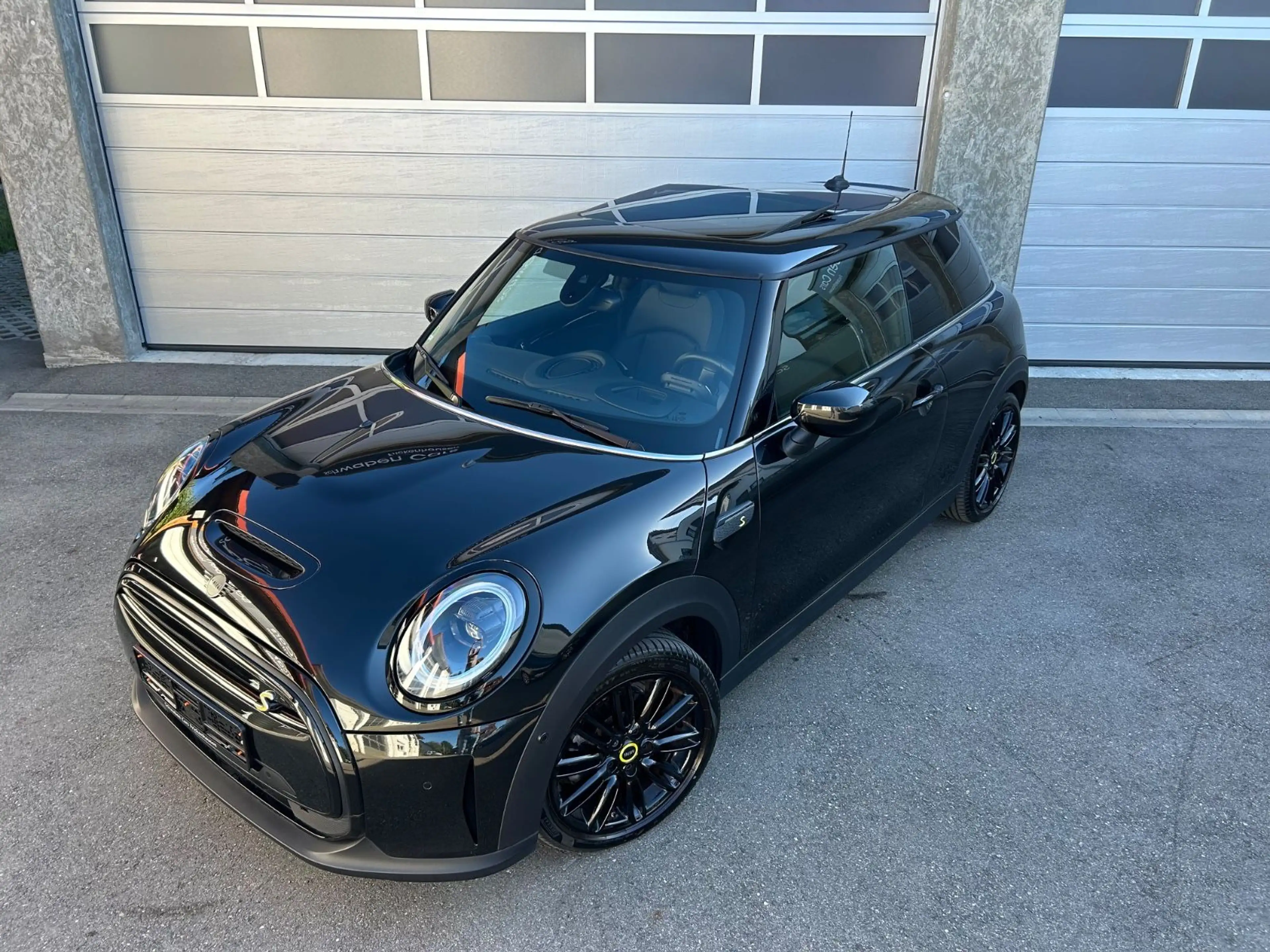 MINI Cooper SE Facelift Pano HUD HiFi H&K Kamera — photo 2