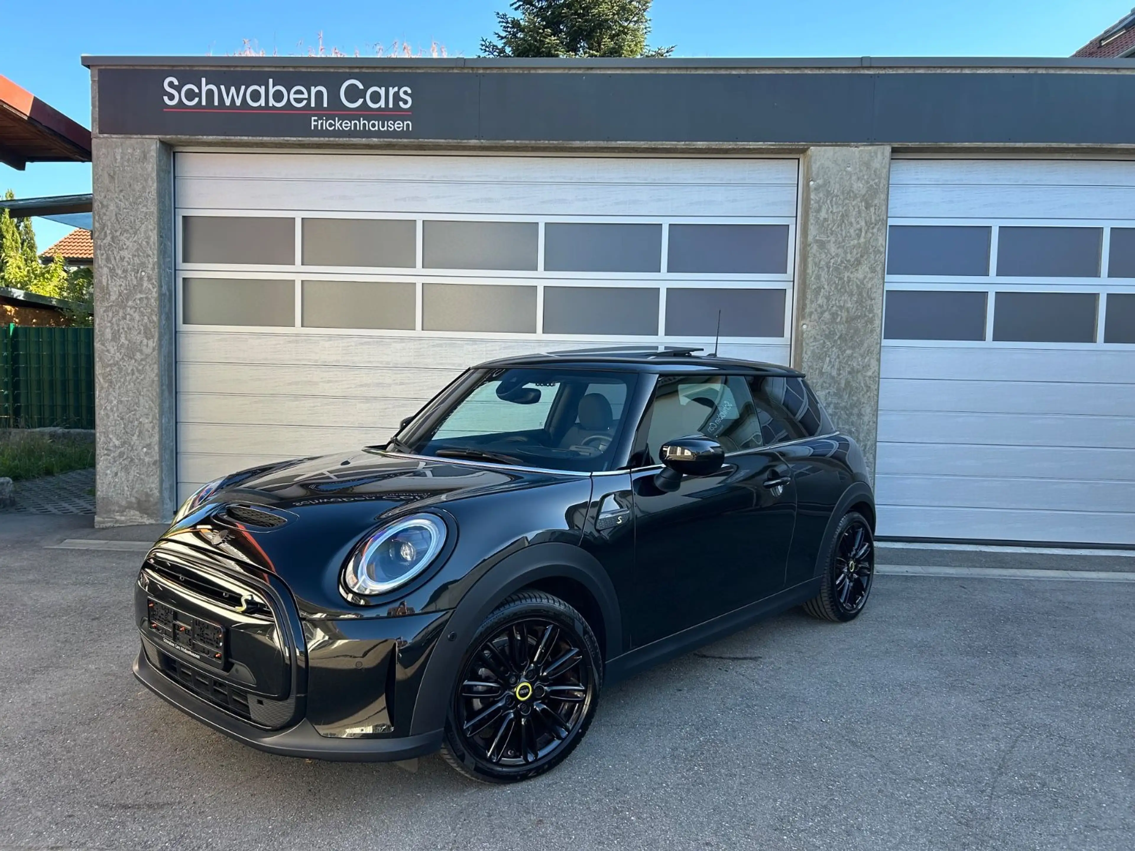 MINI Cooper SE Facelift Pano HUD HiFi H&K Kamera