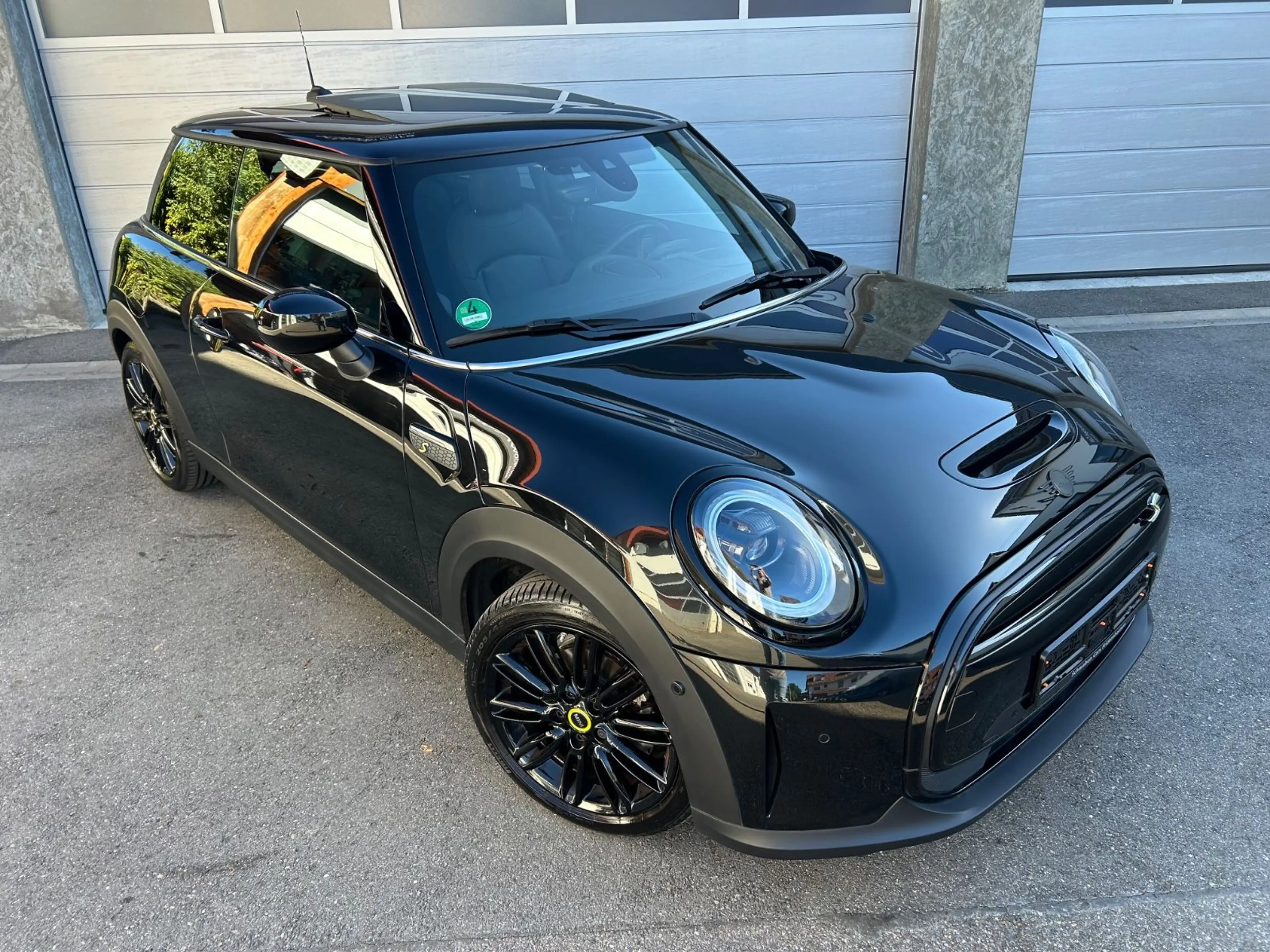MINI Cooper SE Facelift Pano HUD HiFi H&K Kamera — photo 9