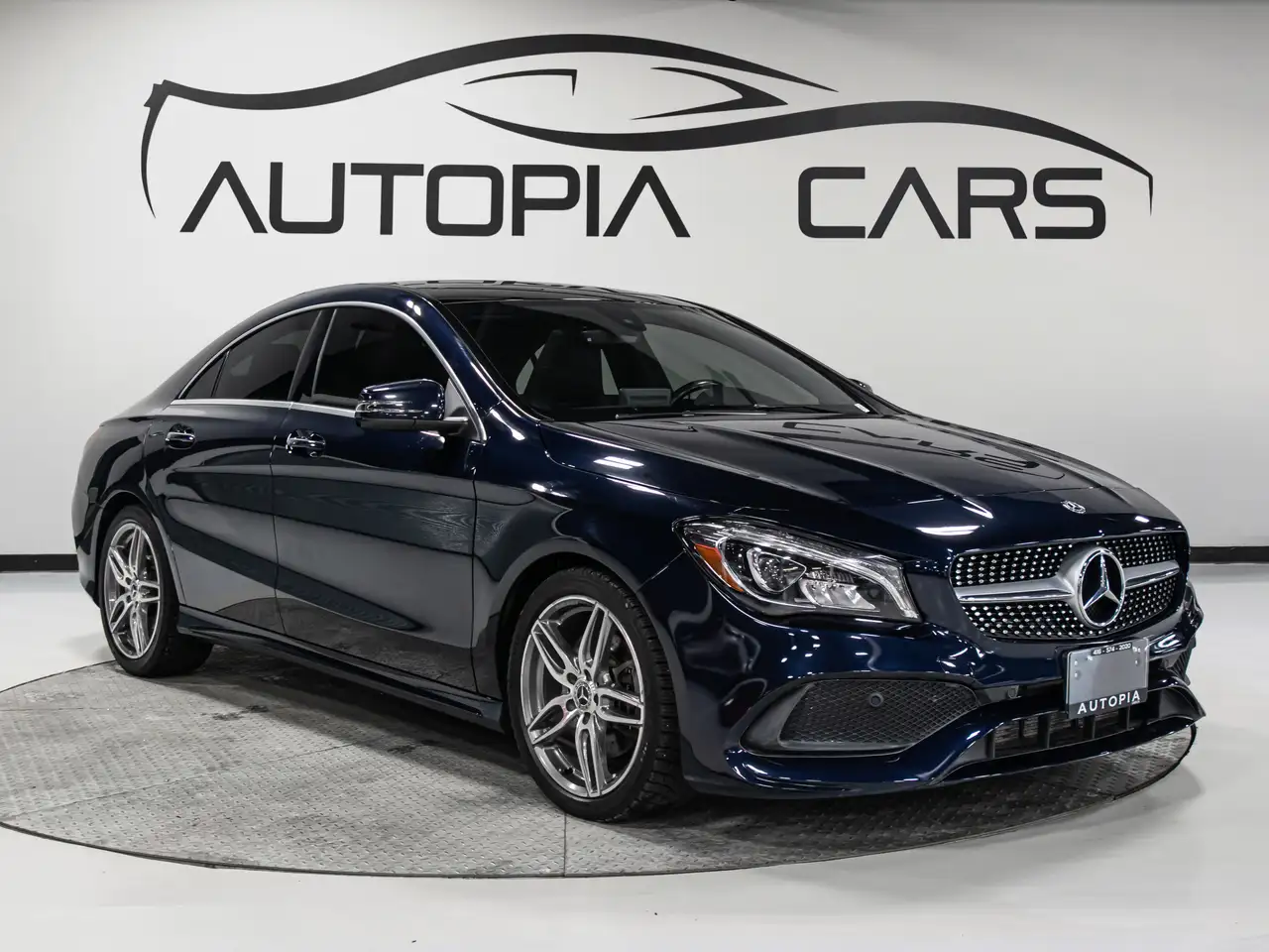 Mercedes-Benz CLA снимка Mercedes-Benz CLA