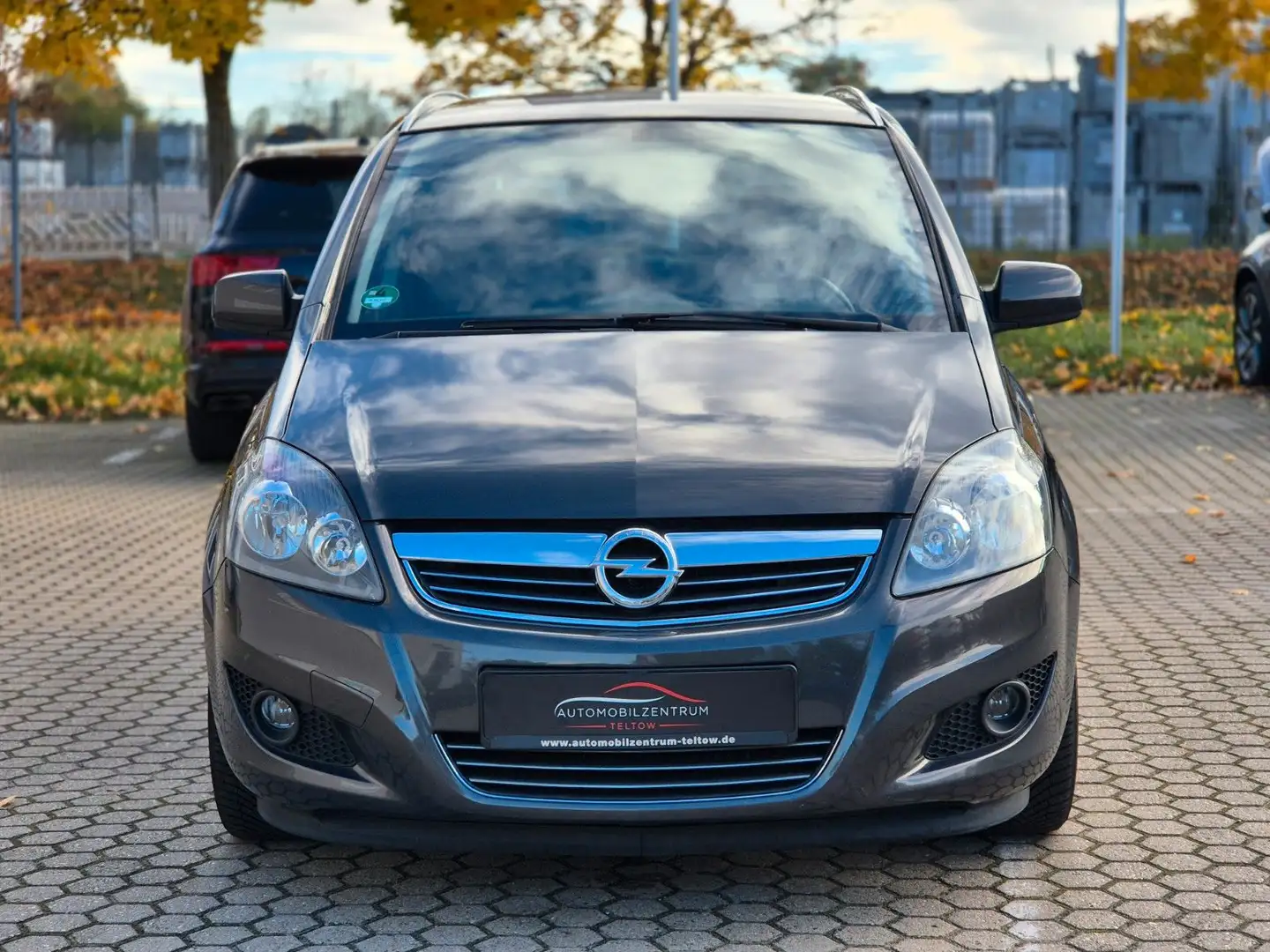 Opel Zafira B 1.6 Family LPG Gasanlage 7-Sitzer Grau - 2