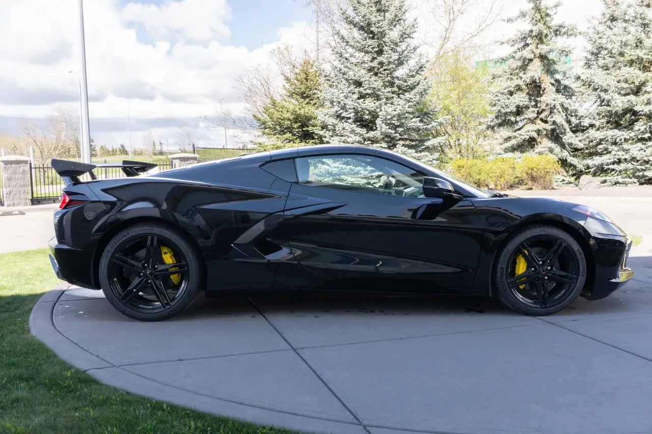 Chevrolet Corvette снимка Chevrolet Corvette