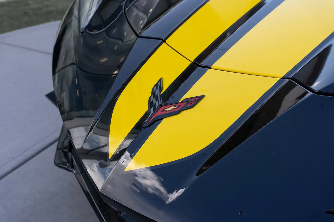 Chevrolet Corvette снимка Chevrolet Corvette