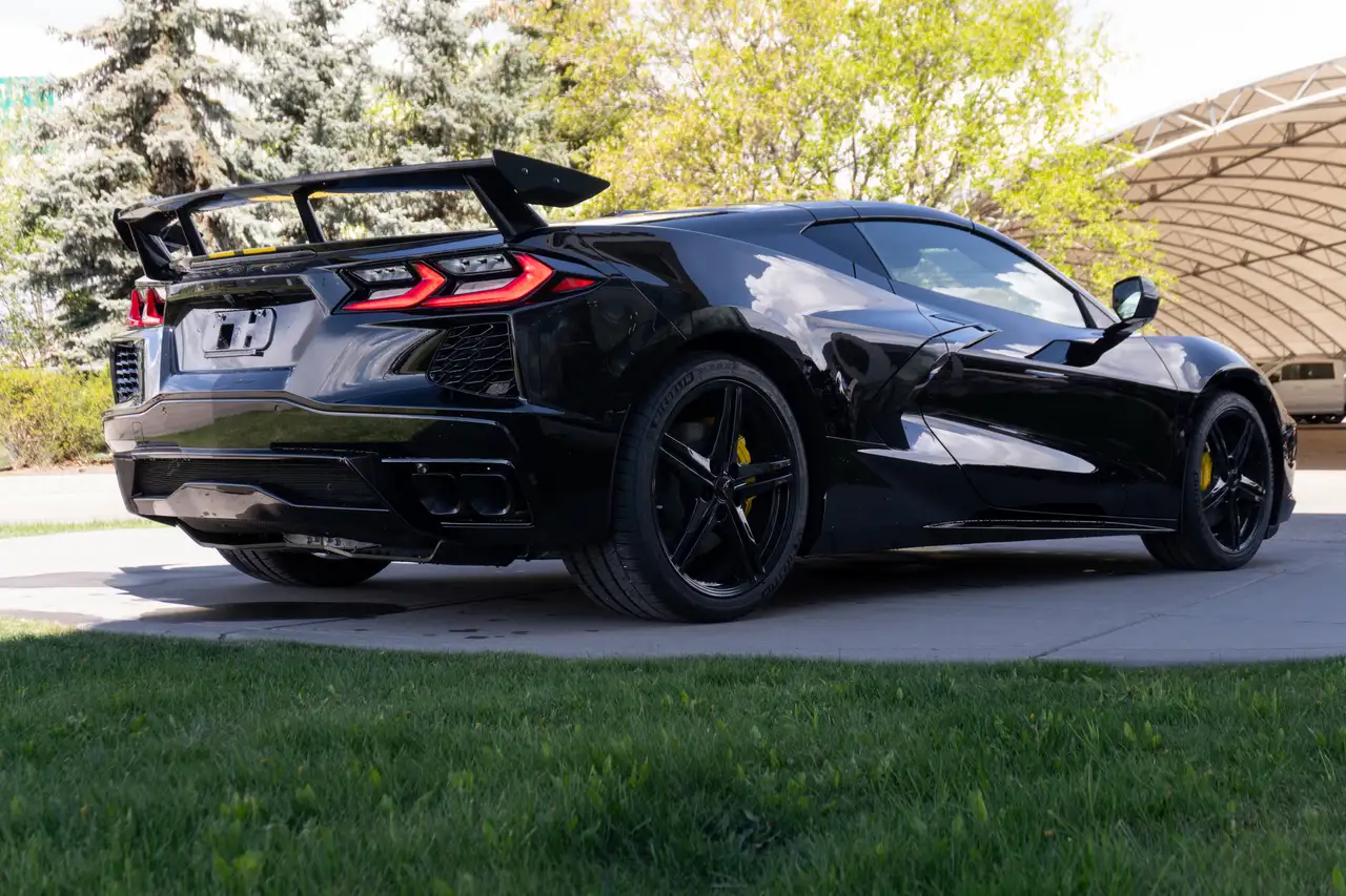 Chevrolet Corvette снимка Chevrolet Corvette