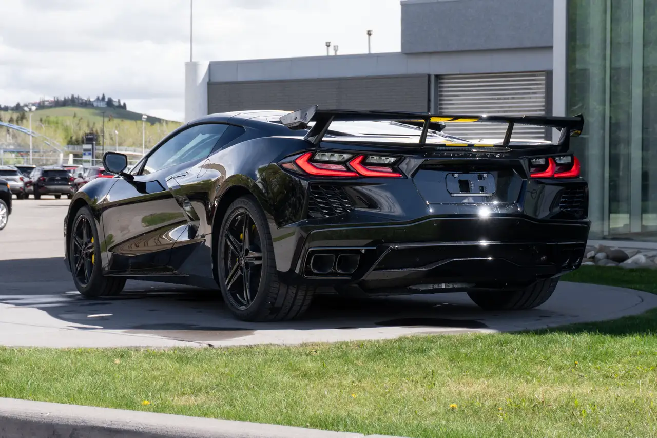 Chevrolet Corvette снимка Chevrolet Corvette