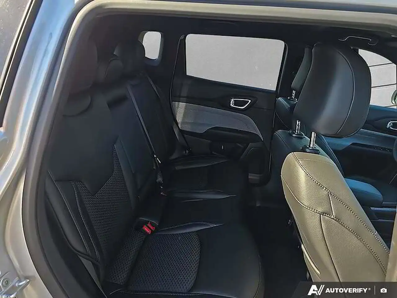 Jeep Compass снимка Jeep Compass