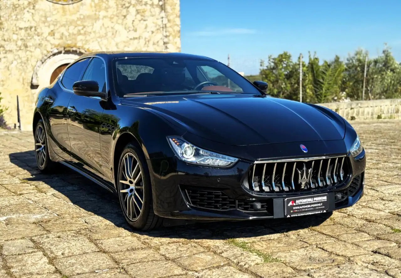 Maserati Ghibli 2021 — фото 16