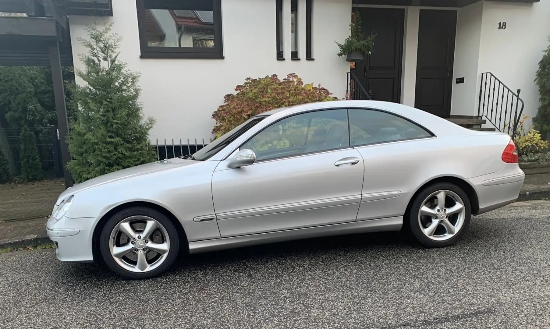 Mercedes-Benz CLK 280 CLK Coupe 280 7G-TRONIC Avantgarde Plateado - 2