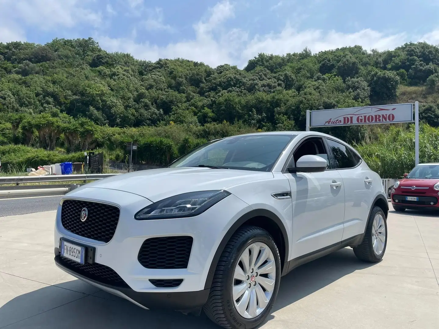 Jaguar E-Pace E-Pace 2.0d i4 R-Dynamic  150cv Blanco - 1
