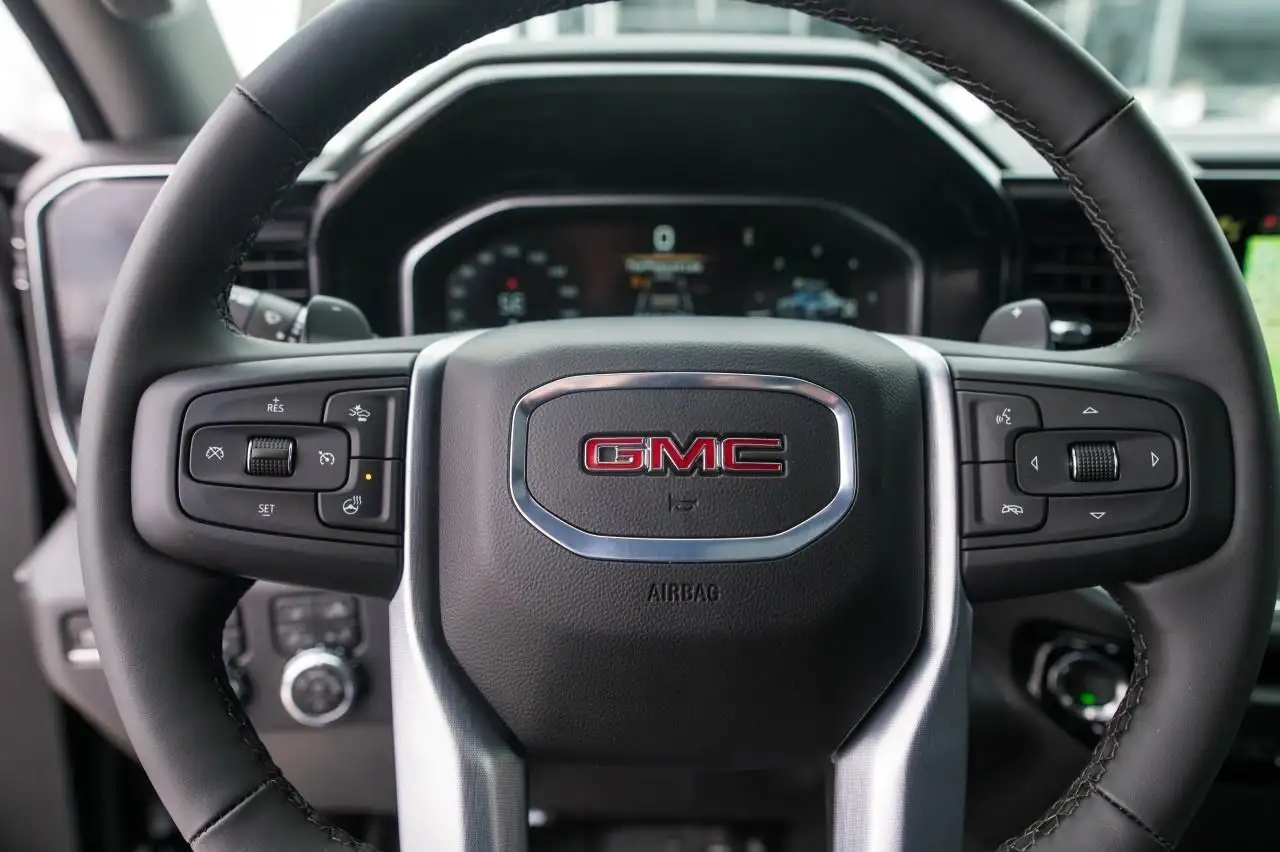 GMC Sierra 1500 снимка GMC Sierra 1500