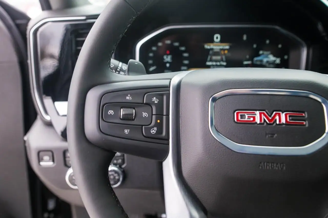 GMC Sierra 1500 снимка GMC Sierra 1500