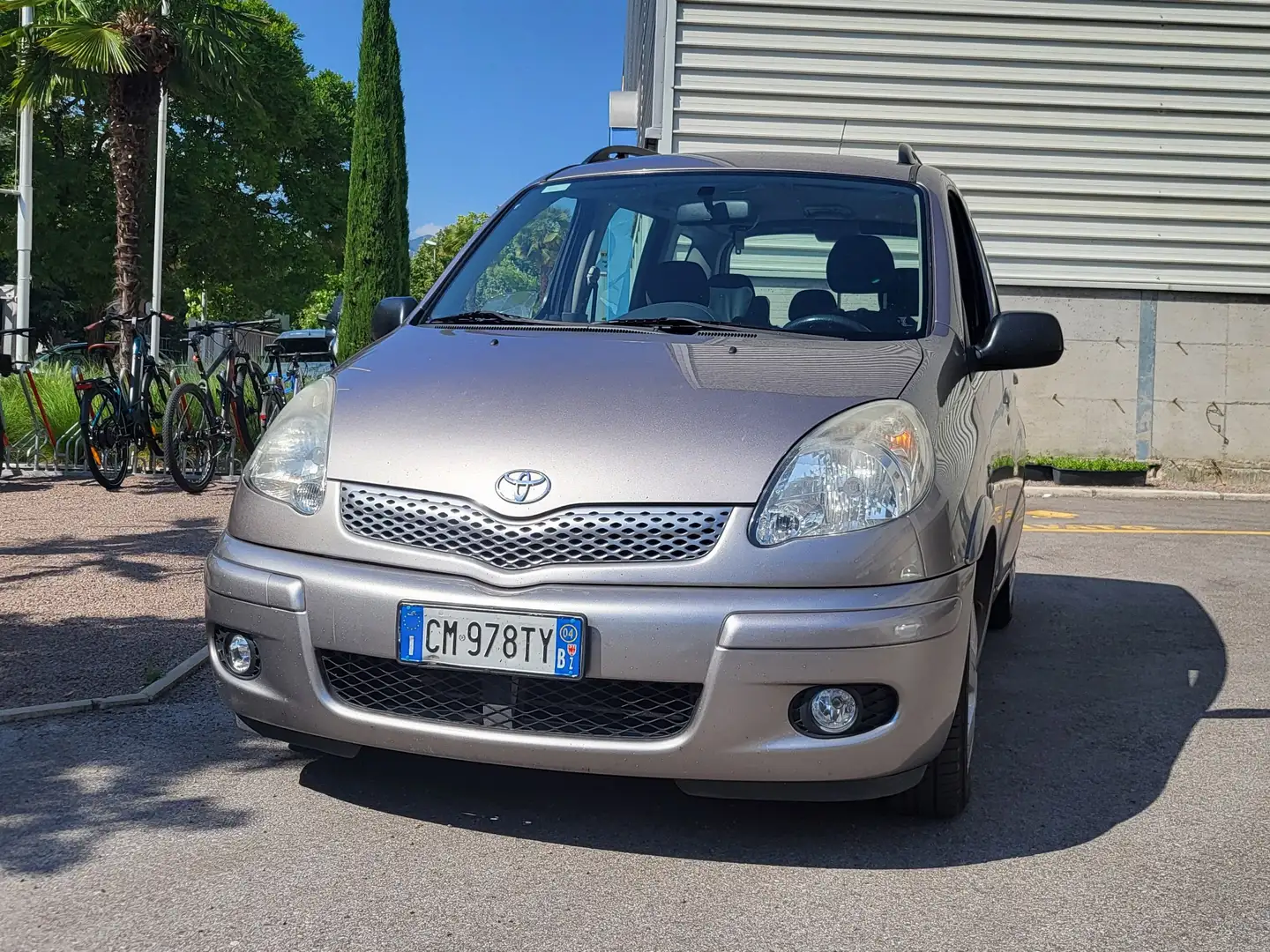 Toyota Yaris Yaris Verso 1.4 d-4d Sol Argento - 2