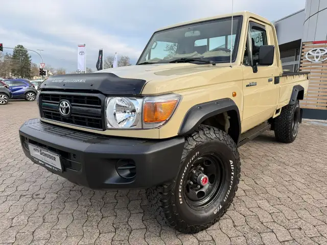 Toyota Land Cruiser GRJ79 **PICK-UP**
