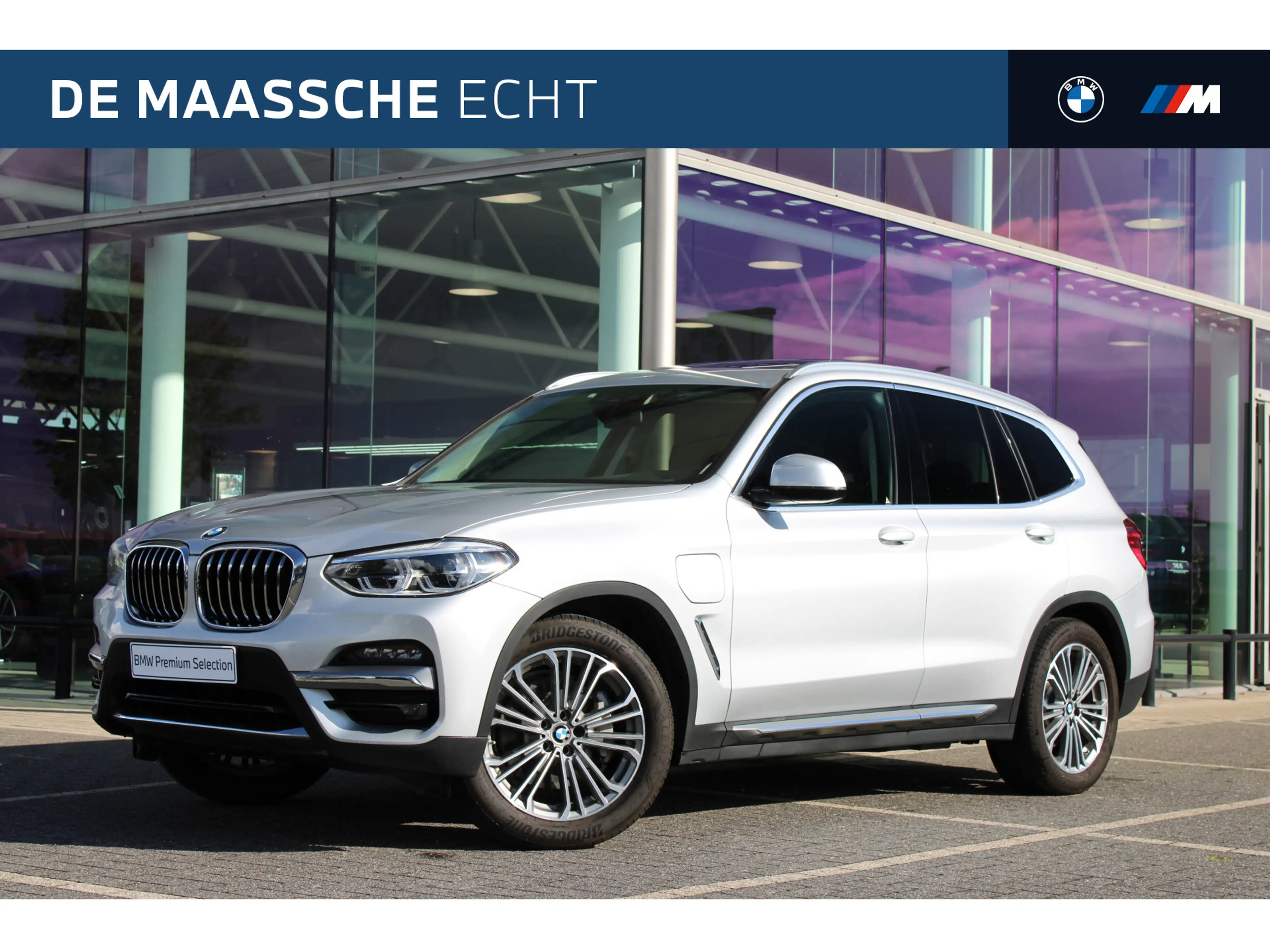 BMW X3 xDrive30e Automaat / Trekhaak / Panoramadak / Comf