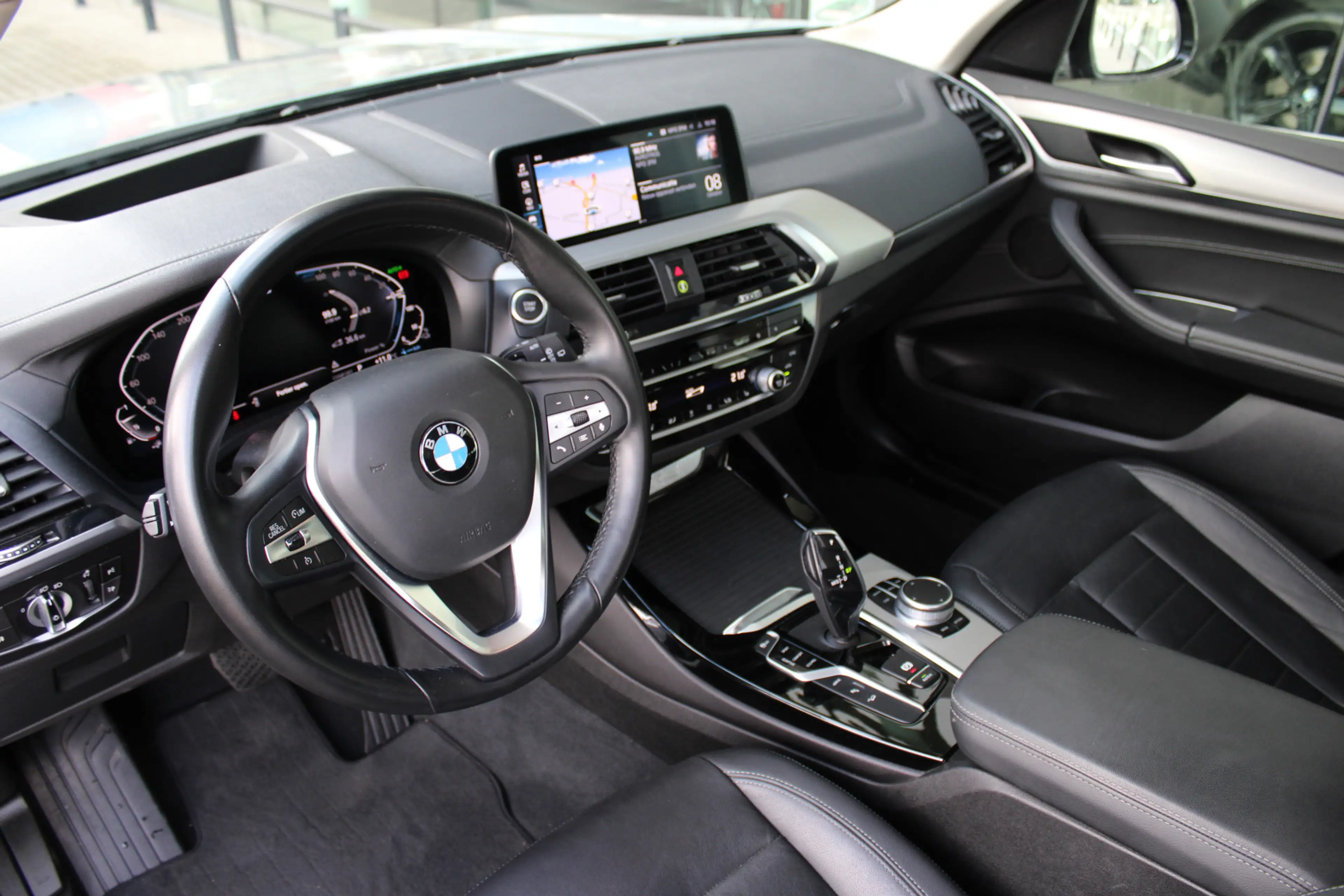 BMW X3 xDrive30e Automaat / Trekhaak / Panoramadak / Comf — photo 2