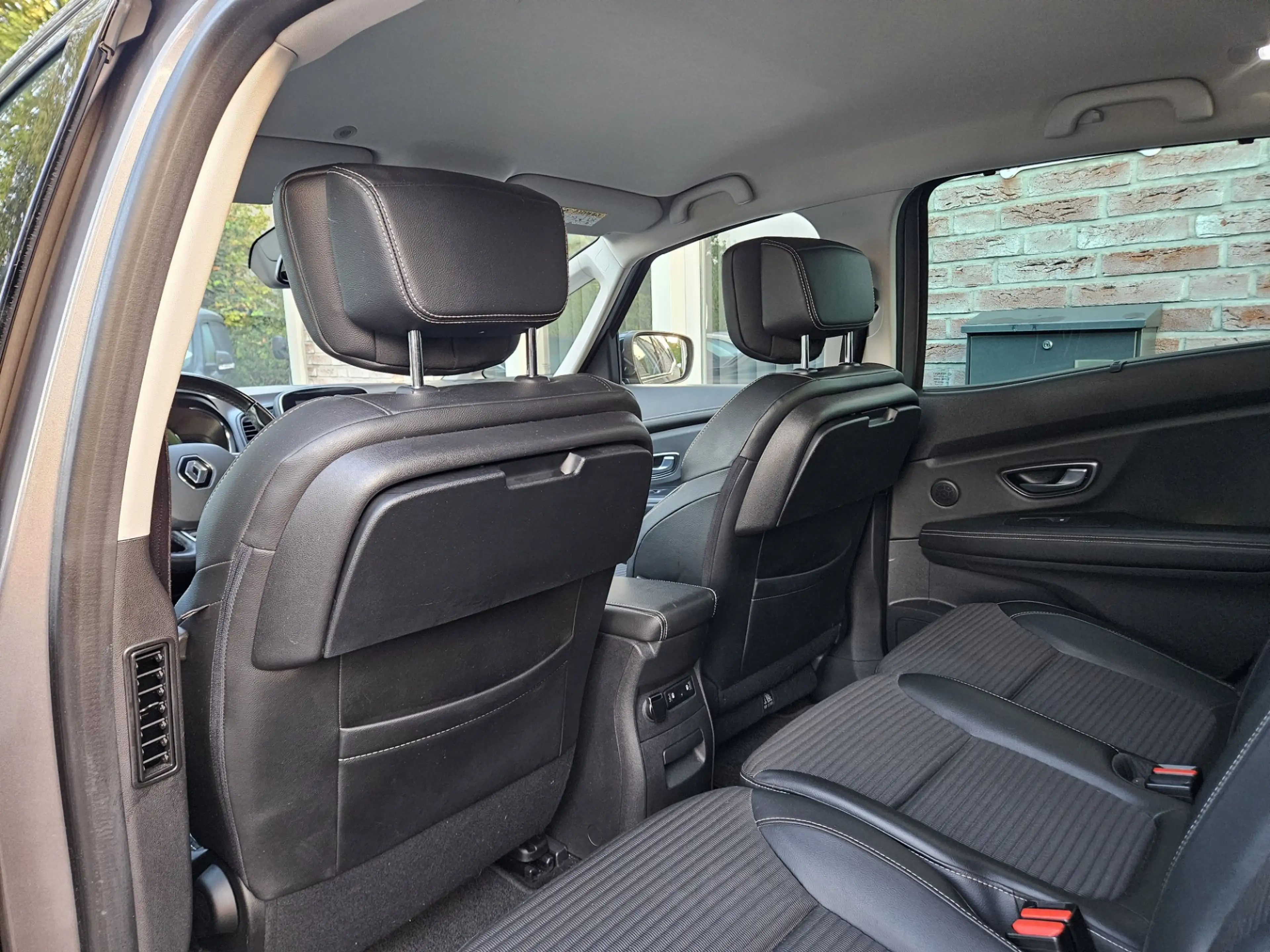Renault Scenic 1.2 TCe Bose Trekhaak! Camera! LED! Mooie/Nette Au — photo 23