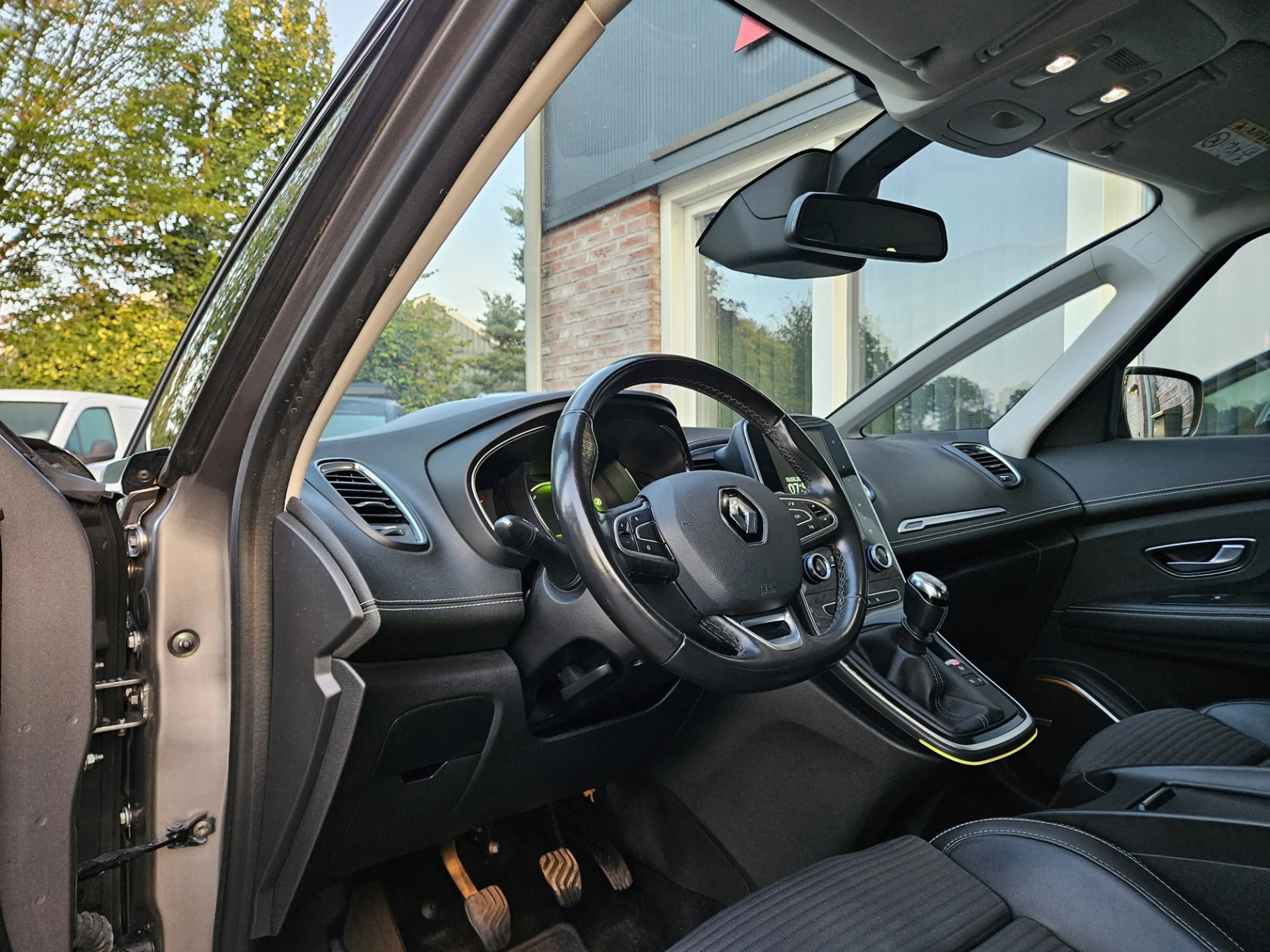 Renault Scenic 1.2 TCe Bose Trekhaak! Camera! LED! Mooie/Nette Au — photo 14
