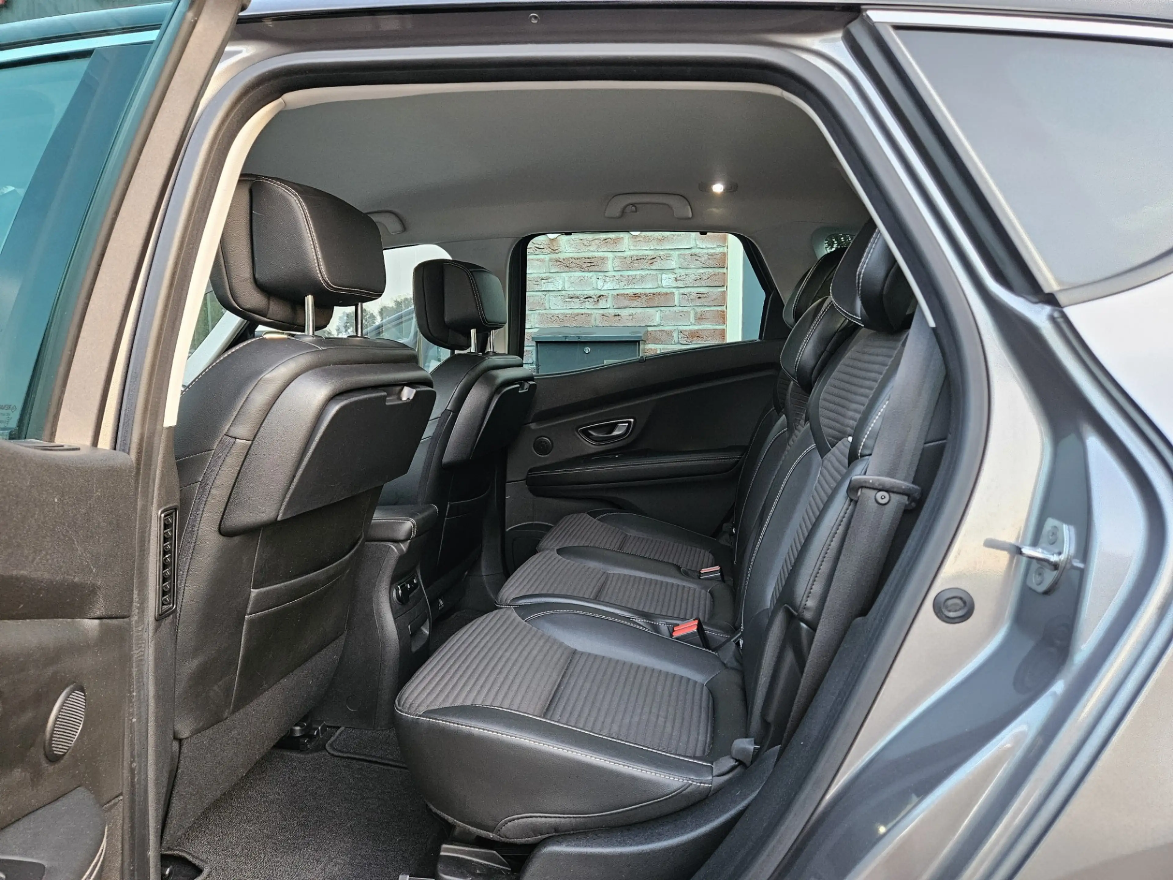 Renault Scenic 1.2 TCe Bose Trekhaak! Camera! LED! Mooie/Nette Au — photo 24