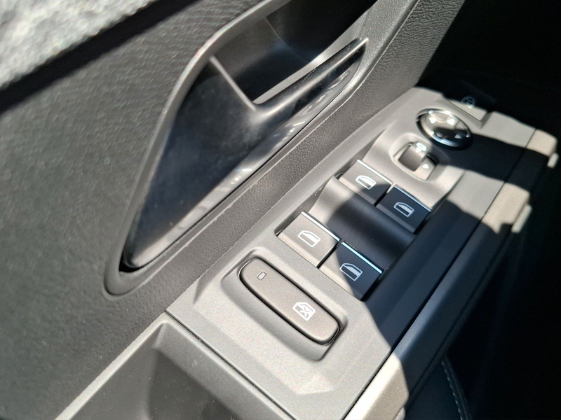Peugeot 5008 Elektromotor 230 Long Range GT — photo 15