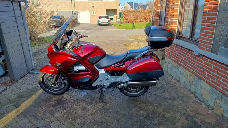 Honda ST 1300 - foto 2