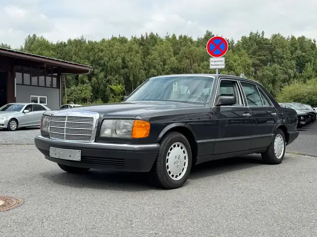 Mercedes-Benz 300 SE*1988*BLAUSCHWARZ*SZH*BECKER*