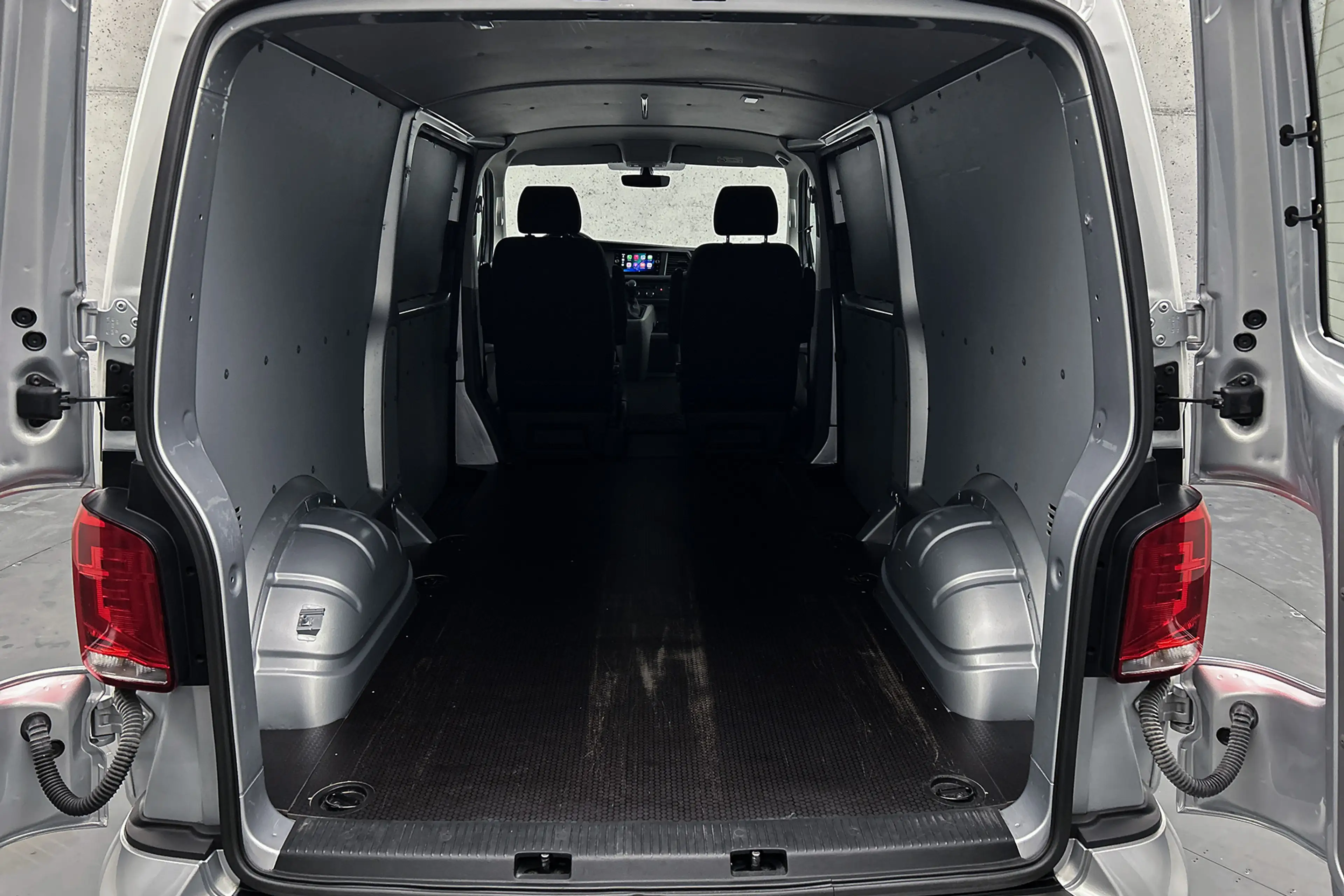 Volkswagen T6.1 Transporter 2.0 TDI 150PK DSG L2 | Trekhaak | Dubbel schuifdeu — photo 29