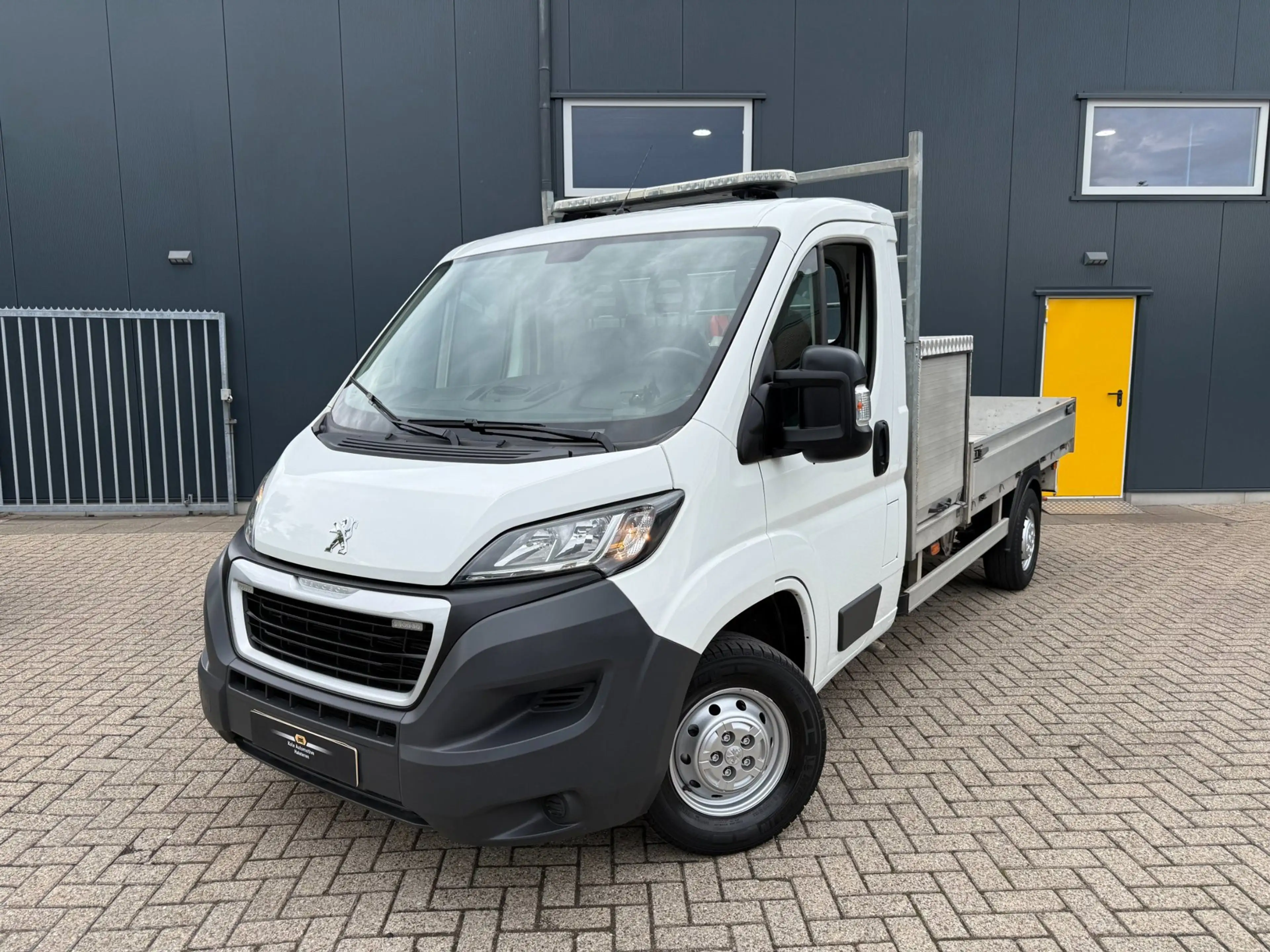 Peugeot Boxer 333 2.0 BlueHDI L2S Pick-Up * Kraan * Airco * Trek — photo 2