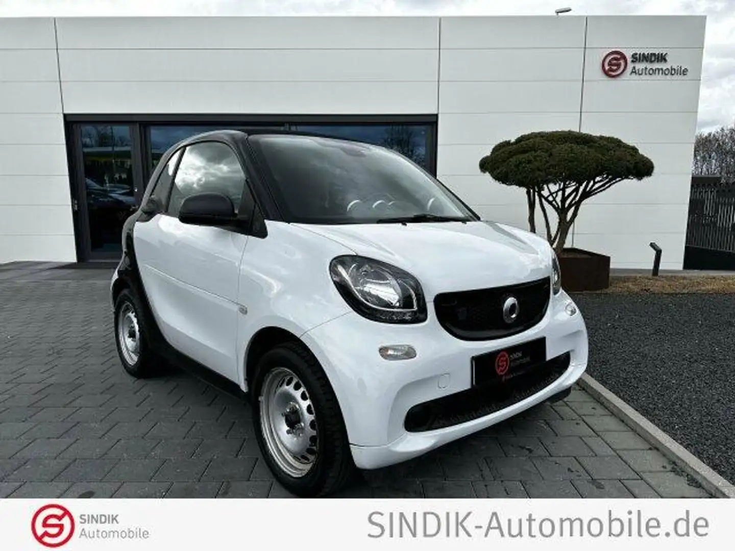 smart forTwo EQ Cool&Audio-Klima-el.Spiegel-Servo Schwarz - 2