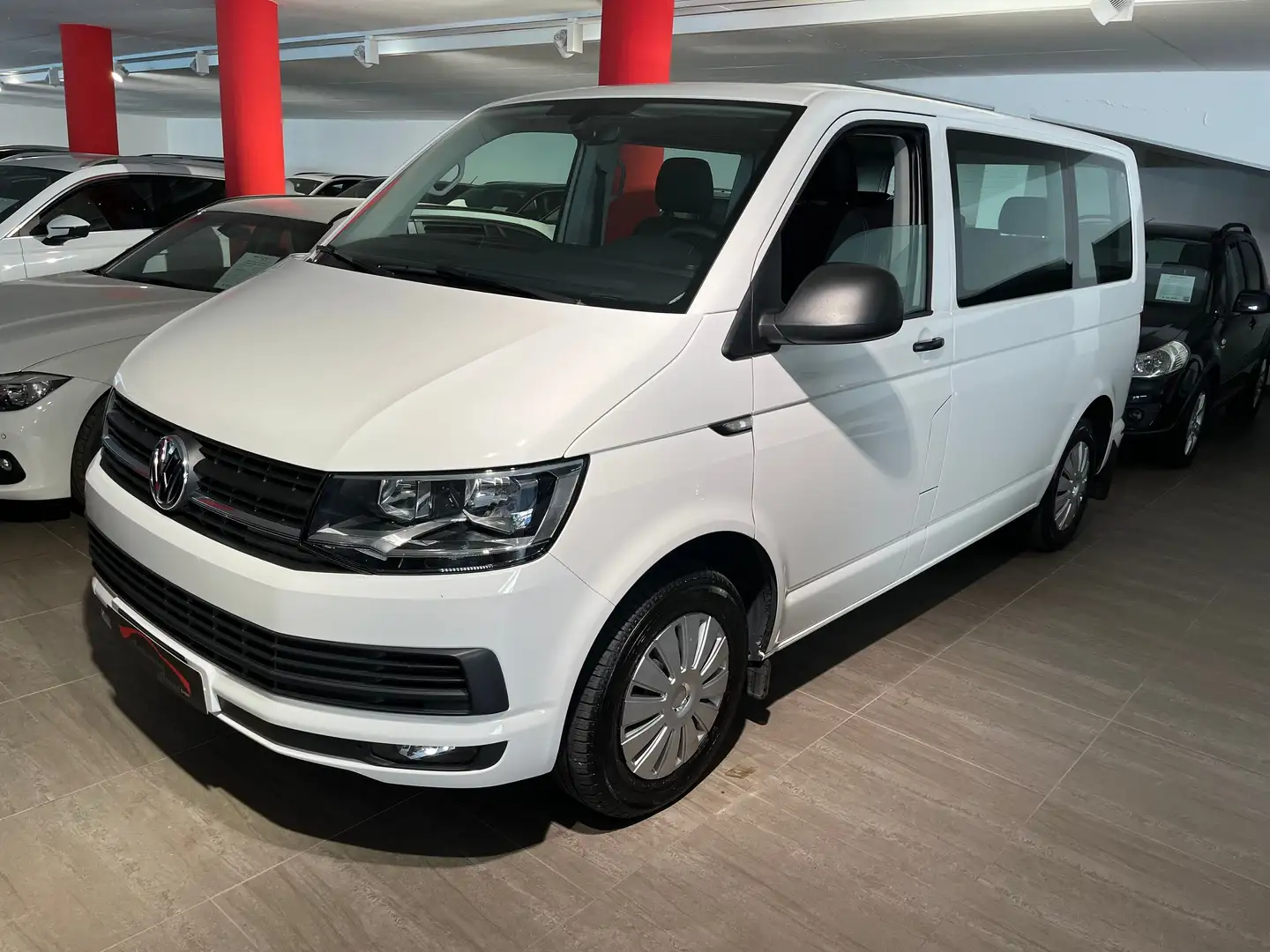 Volkswagen T6 Multivan 2.0 TDI letto 6 posti 150cv gancio DSG Biały - 2