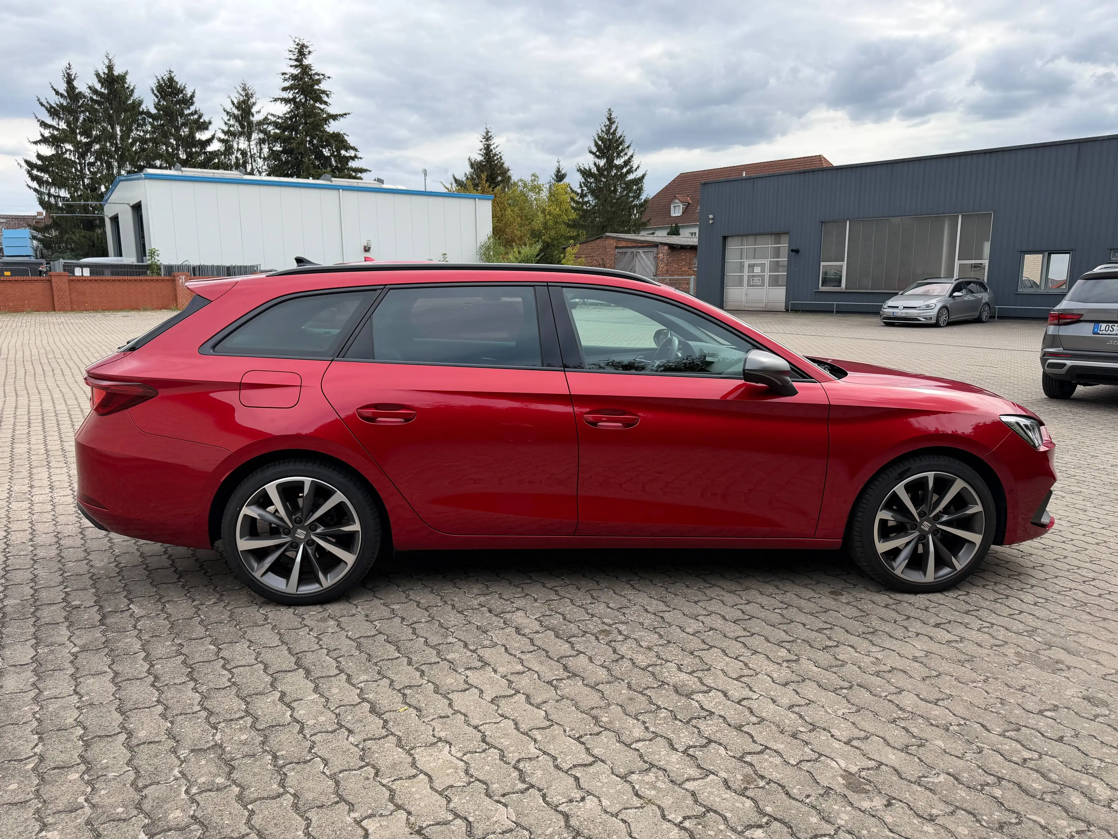 SEAT Leon Leon Sportstourer Sportstourer 1.5 eTSI ACT OPF DSG FR — photo 7
