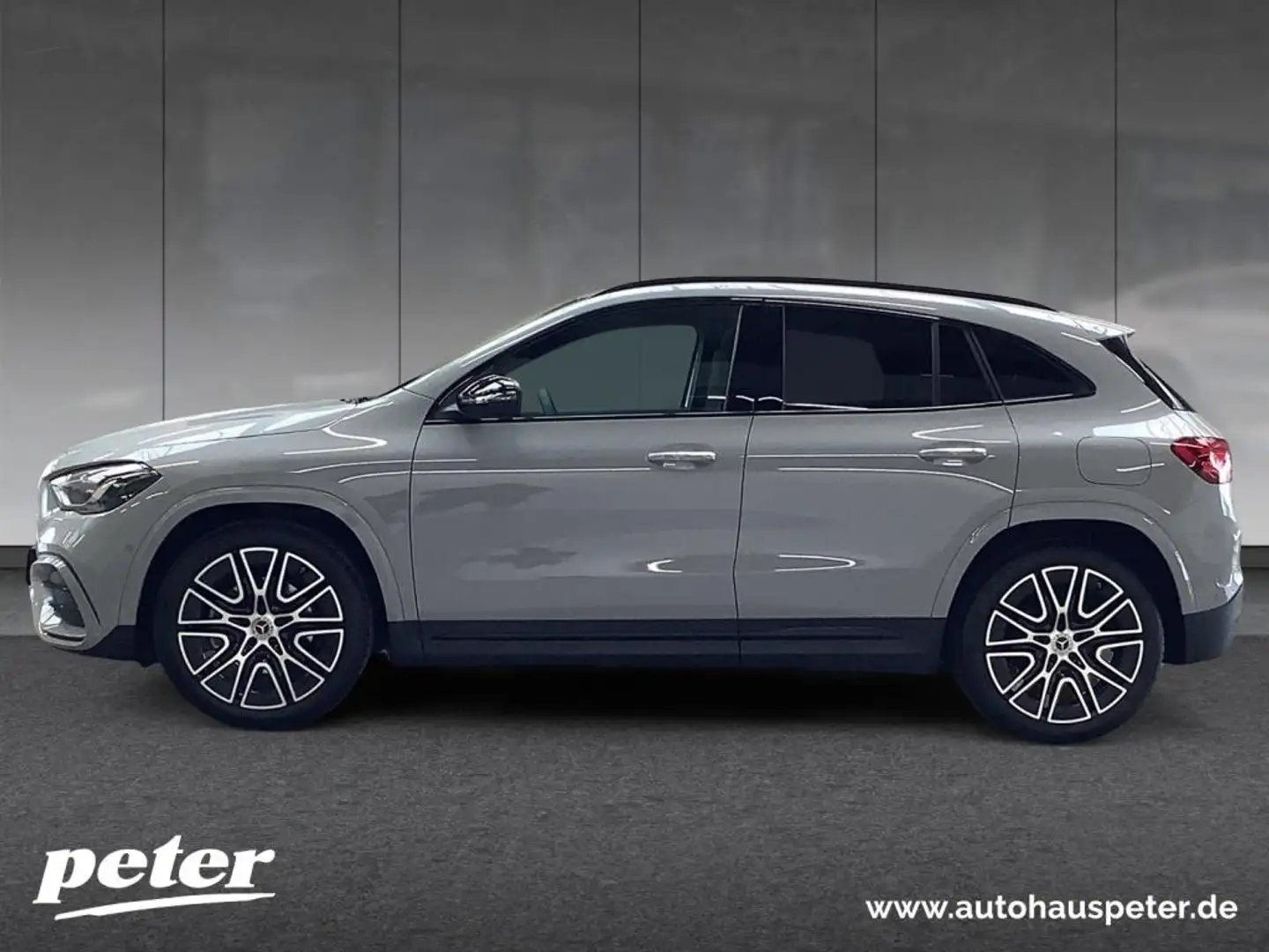 Mercedes-Benz GLA 200 AMG+NIGHT+20"+KEYLESS+360°+MULTIBEAM LED Grijs - 2