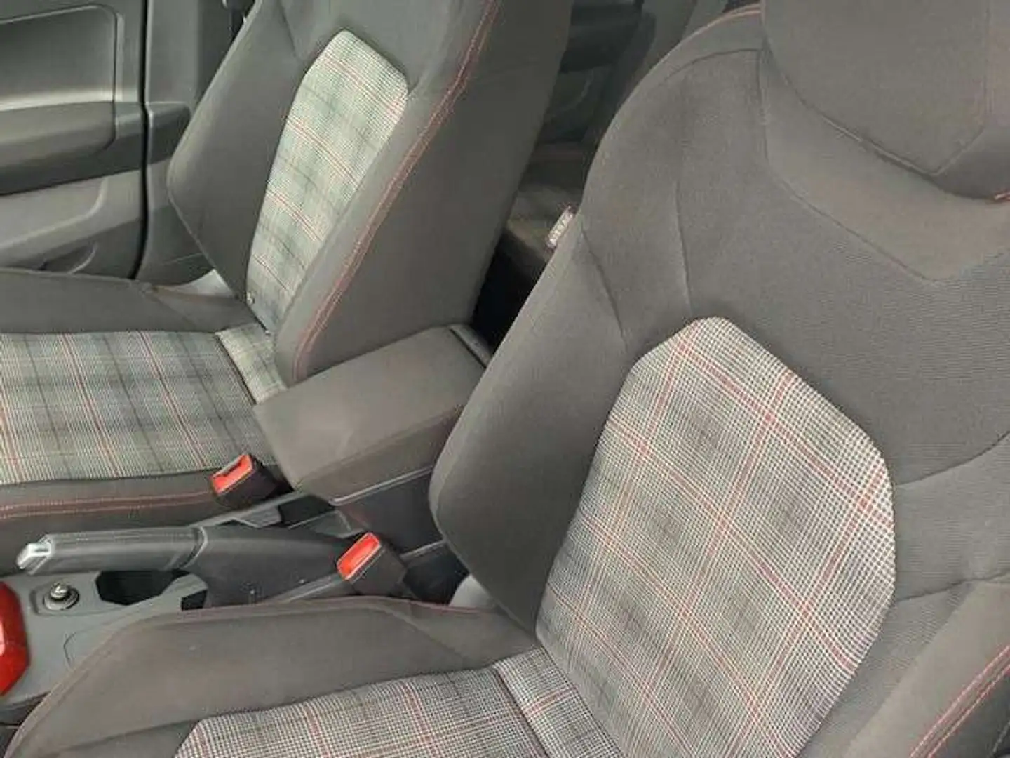 Volkswagen Polo GTI 2.0TSI 152CV DSG7 Gris - 2