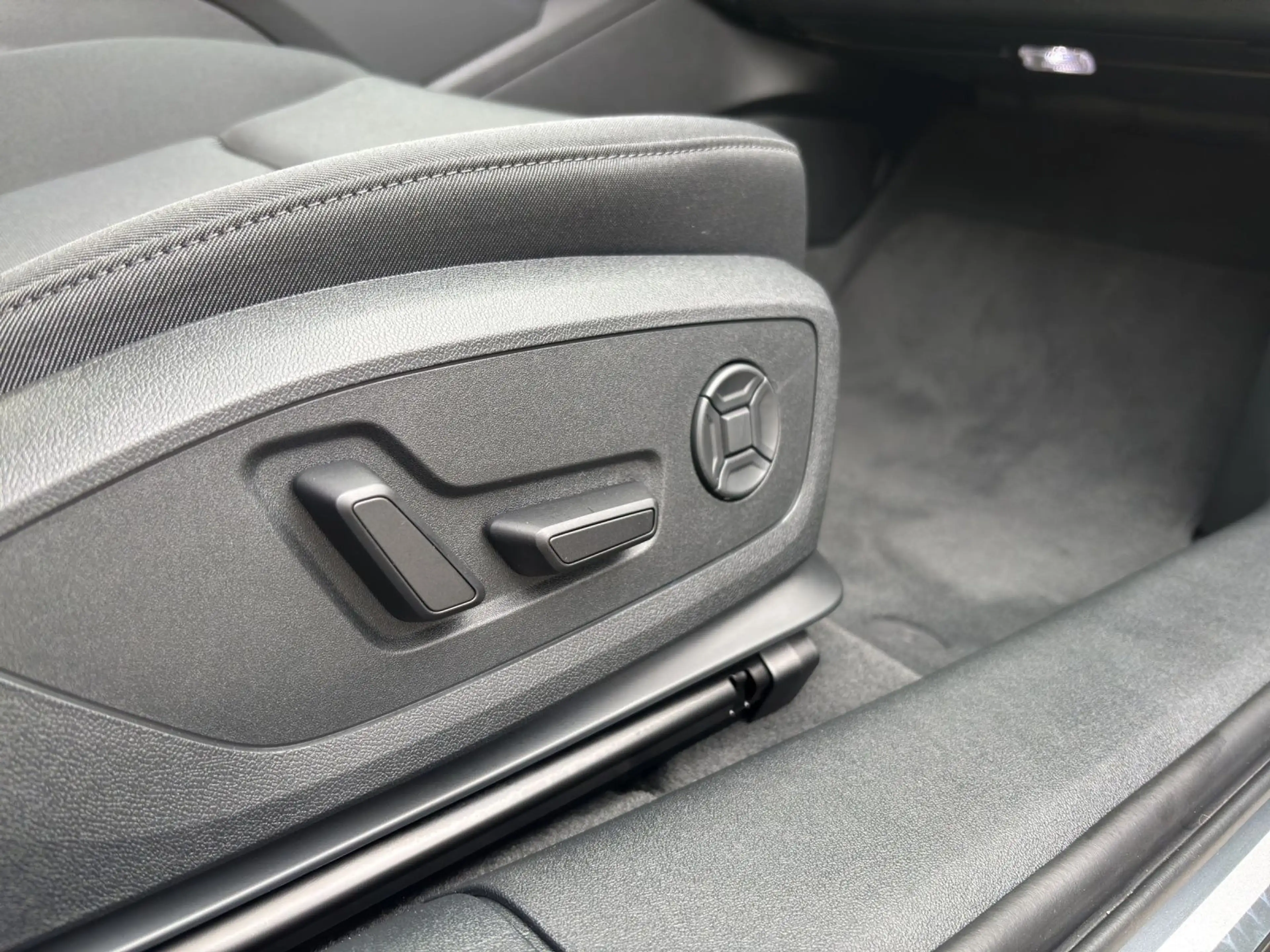 Audi A6 e-tron *0,25%*MATRIX*WÄRMEPUMPE*AHK*NAVI — photo 14