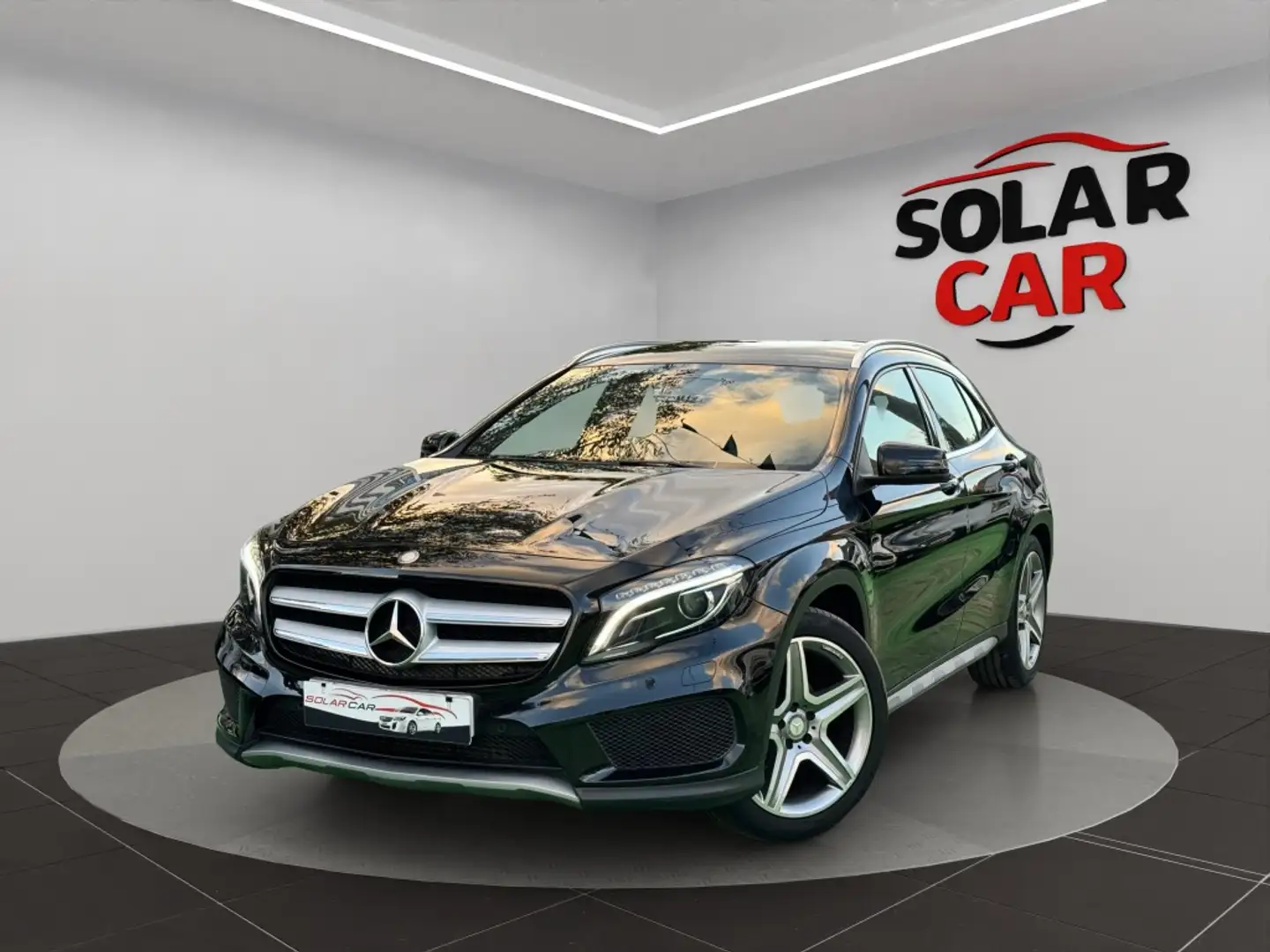 Mercedes-Benz GLA 200 200d Urban Noir - 1