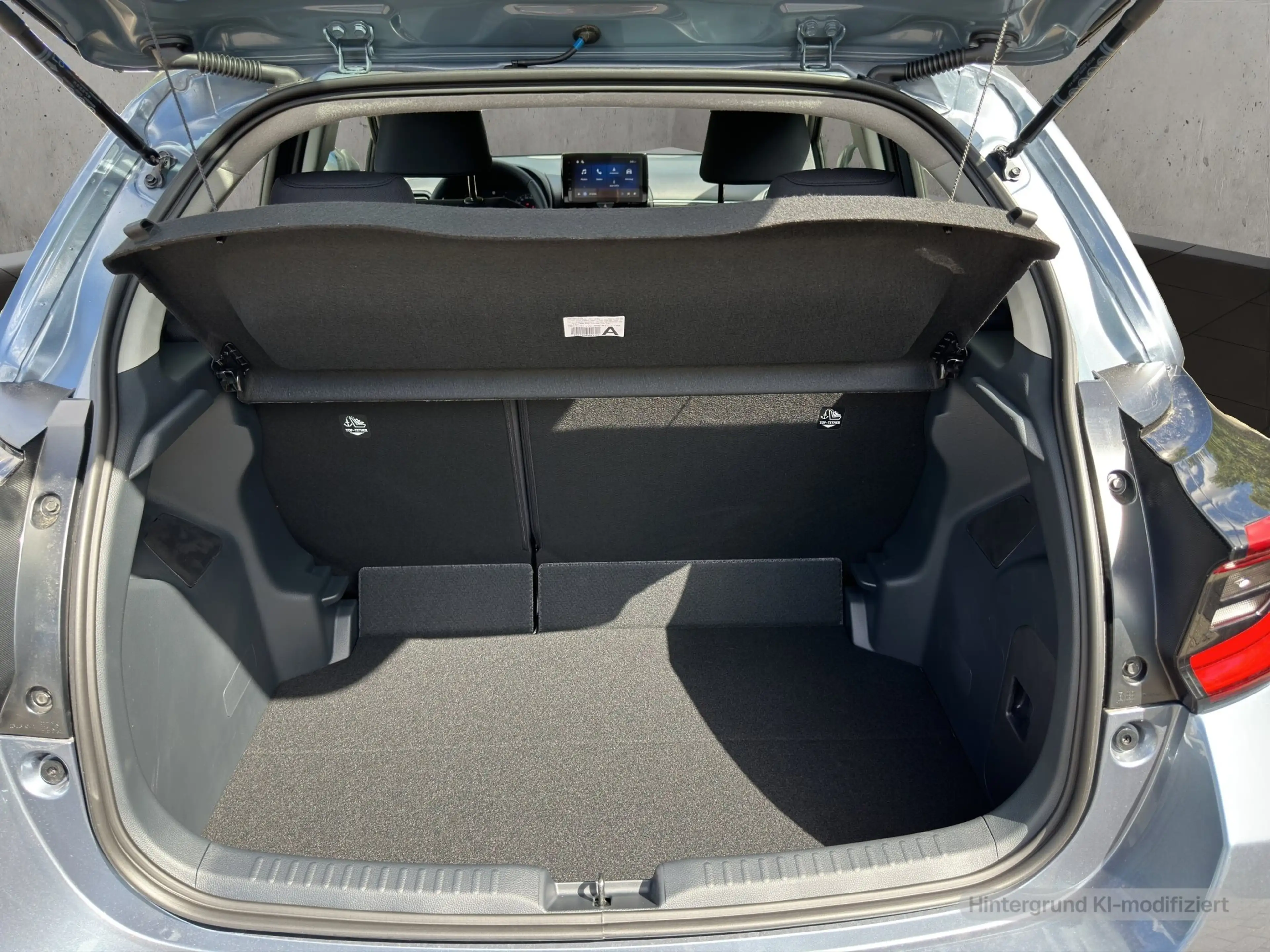 Mazda 2 Hybrid VVT-i 116 PS CVT FWD EXCLUSIVE — photo 12