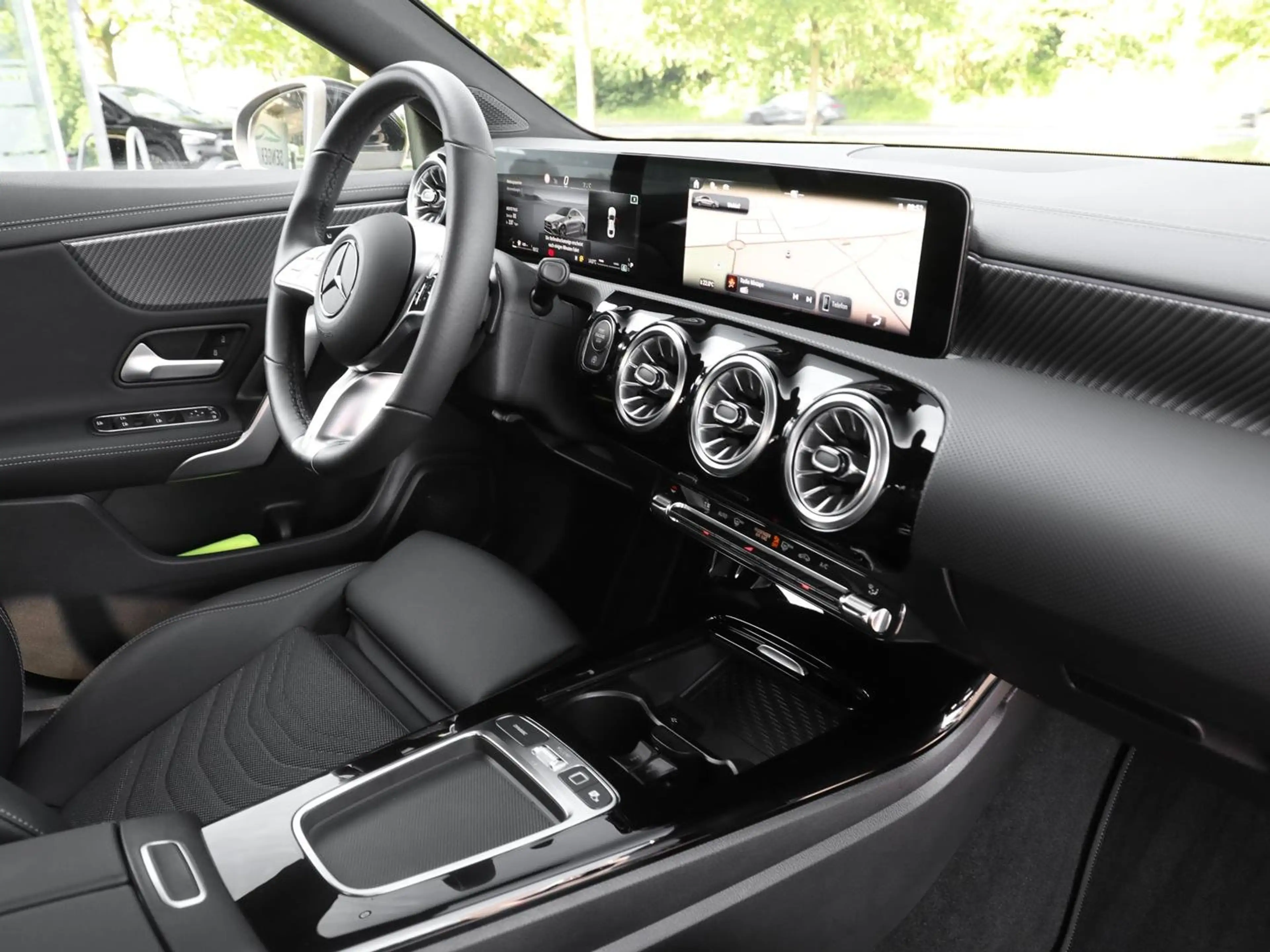 Mercedes-Benz CLA 200 Progressive Kamera Ambiente Keyless-Go — photo 7