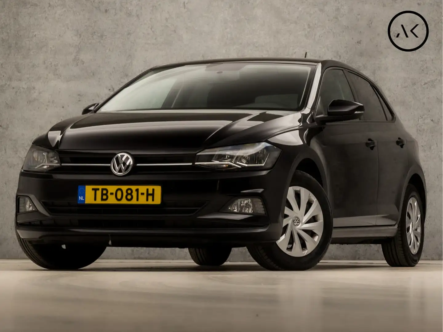 Volkswagen Polo 1.0 Sportline (SCHERM, STOELVERWARMING, BLUETOOTH, Zwart - 1
