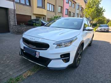 Xceed 1.6 Plug-in Hybrid Vision