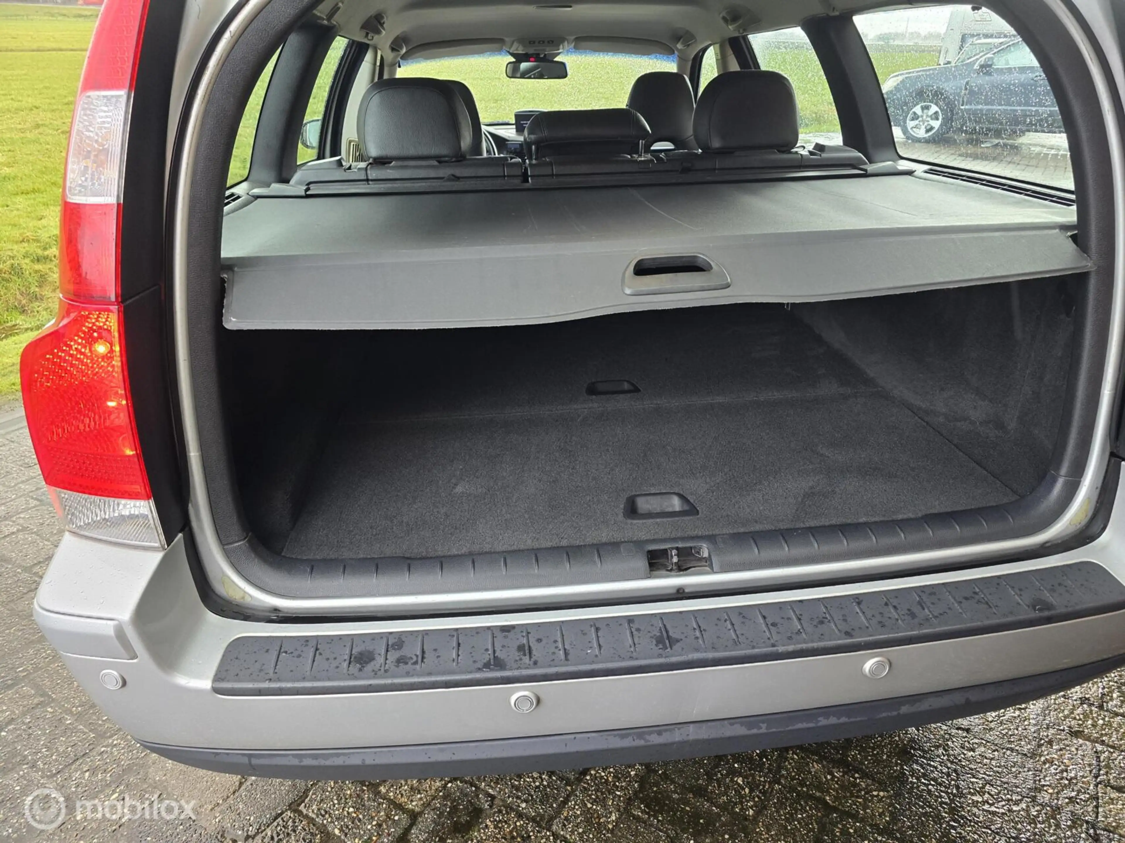 Volvo V70 2.0T Edition Sport — photo 15