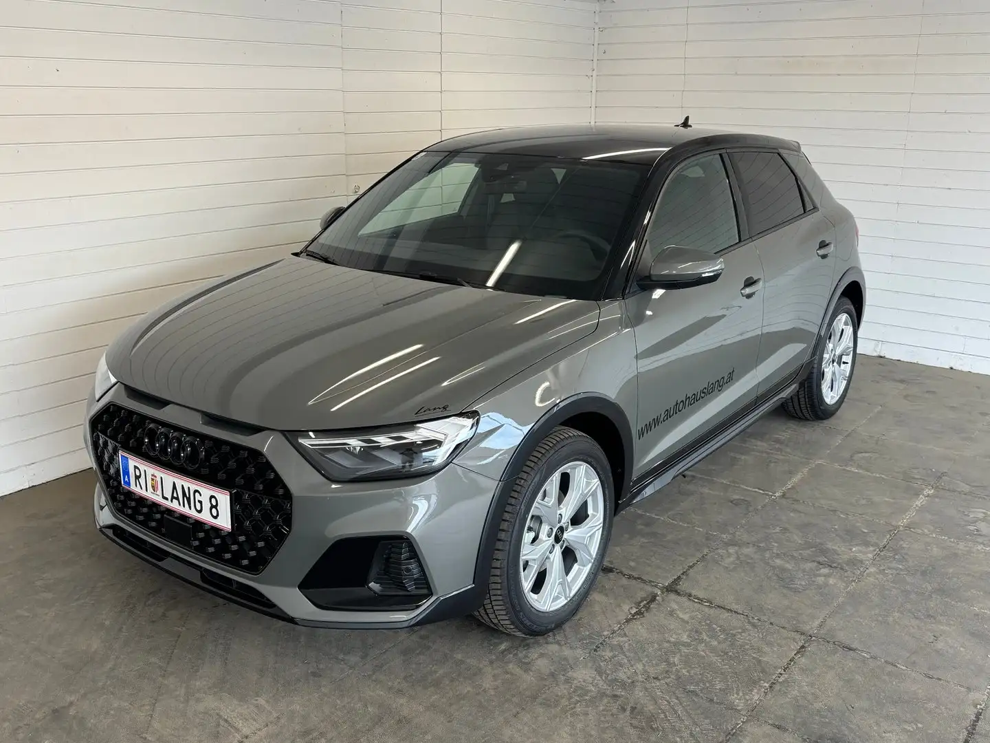 Audi A1 30 TFSI intense Grau - 1
