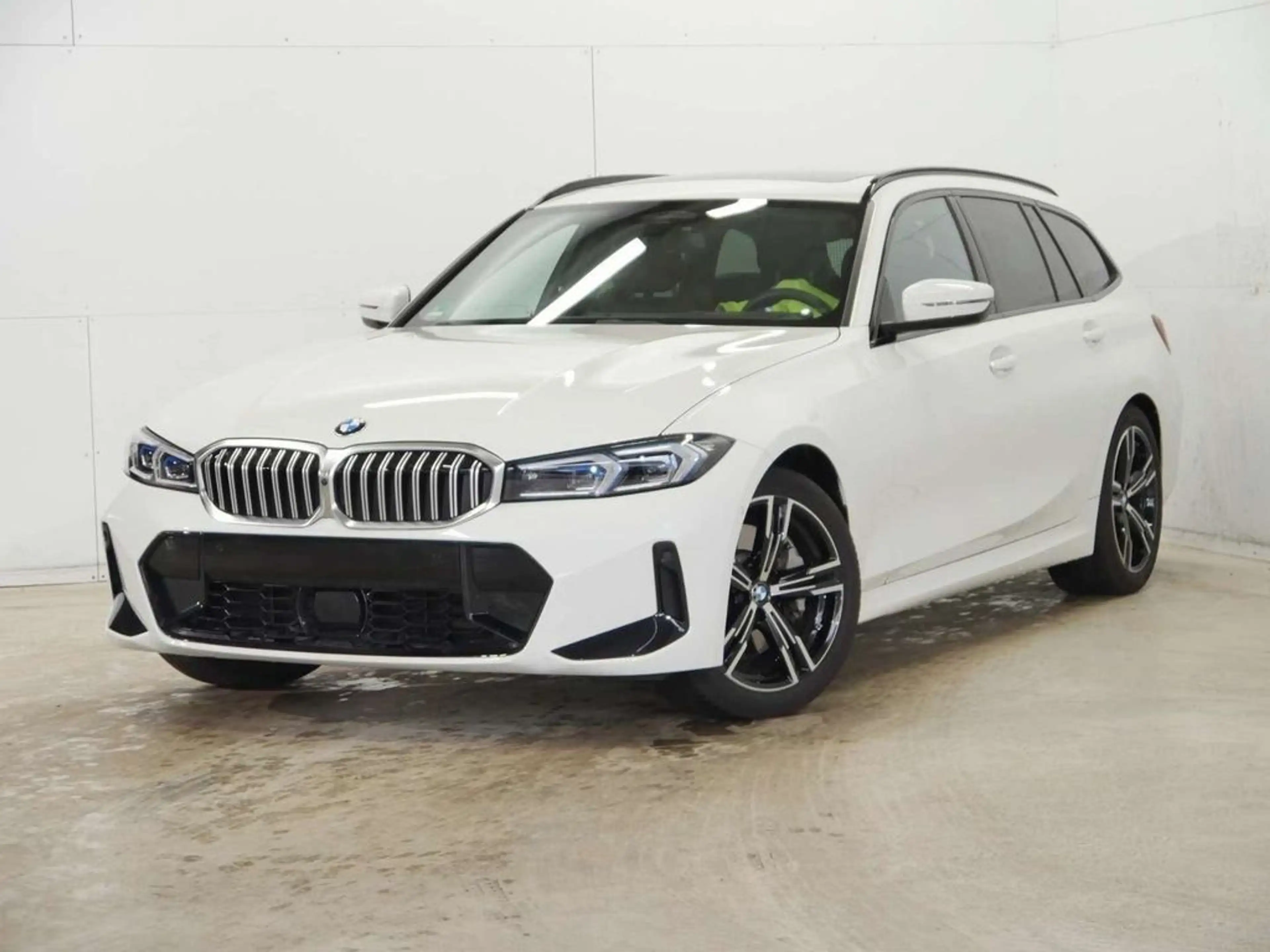 BMW 330 i 330i xDrive Touring M Sport