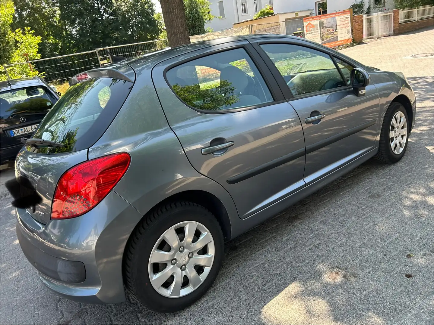 Peugeot 207 1.4 Tendance  TÜV Neu 06/27 Grau - 1
