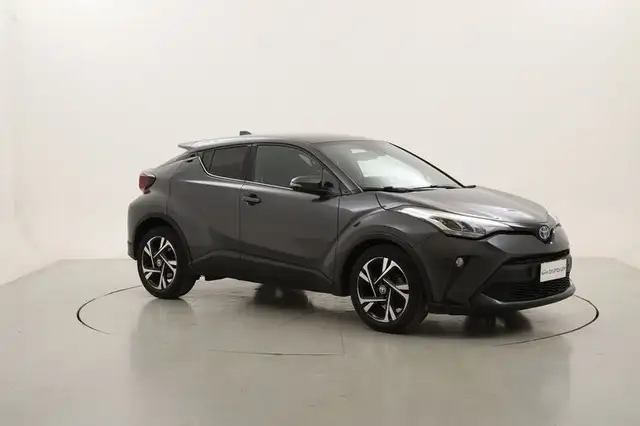 Toyota C-HR view 7