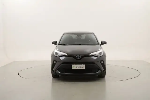 Toyota C-HR view 8