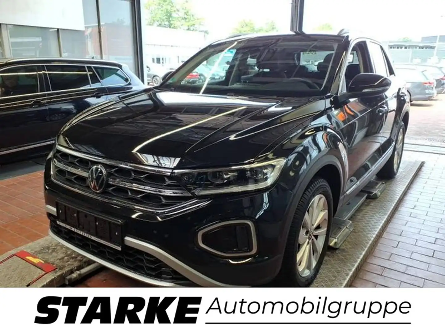 Volkswagen T-Roc 1.5 TSI DSG Style Schwarz - 2