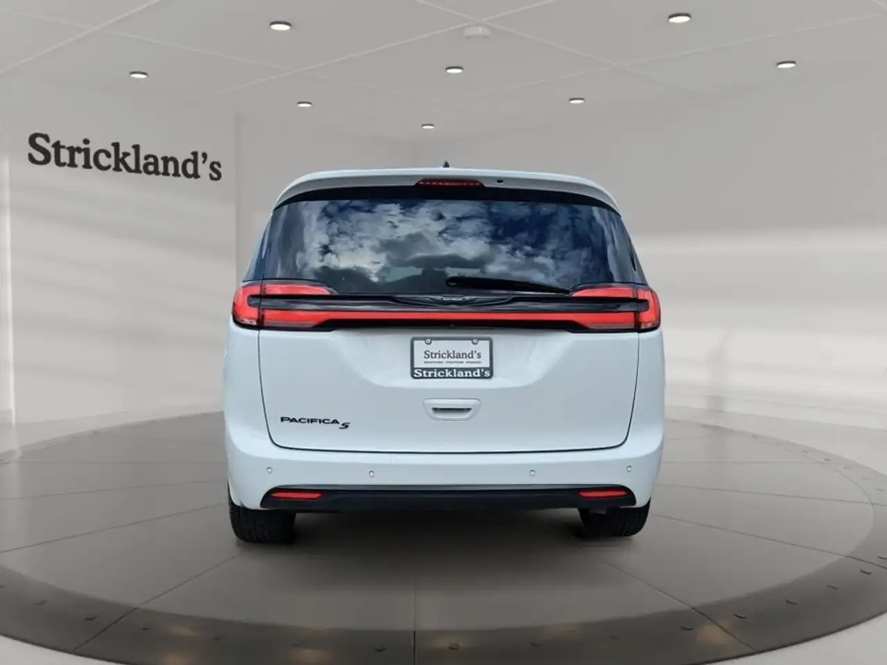 Chrysler Pacifica снимка Chrysler Pacifica