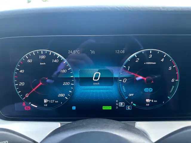 Mercedes-Benz E-Class view 17